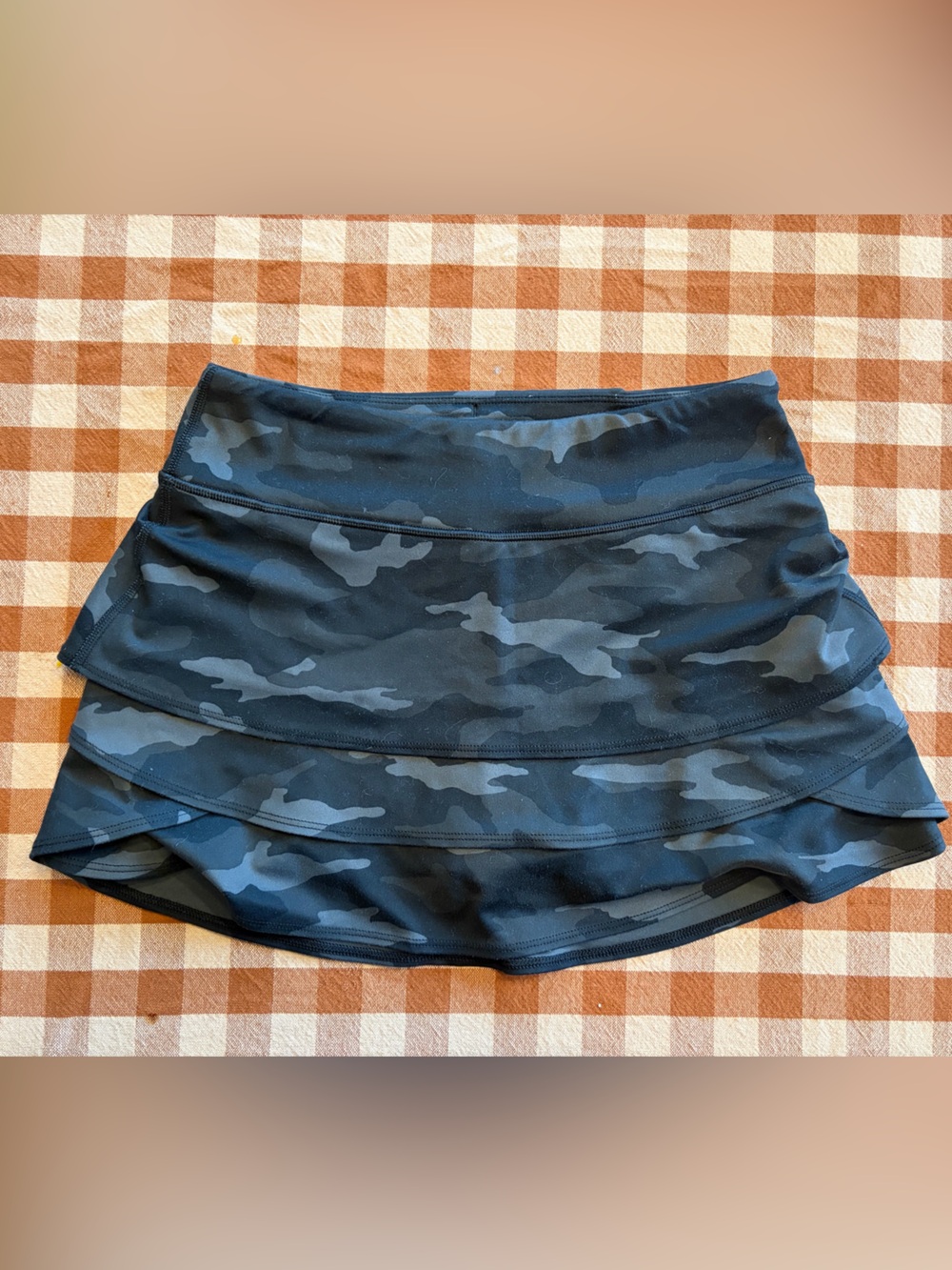 Athleta Girls Black and Gray Camo Skort. Perfect for tennis. Size L/12.